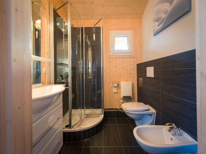 Bathroom 3, Chalet in Austria near Ski Resort, Murau