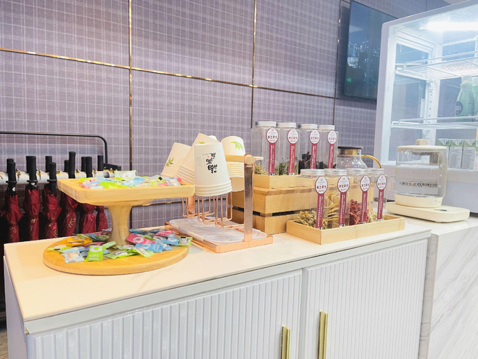 Food & Drinks 5, Borrman Hotel Wuhan Optics Valley Fozuling Gaoxin 4th Road, Wuhan