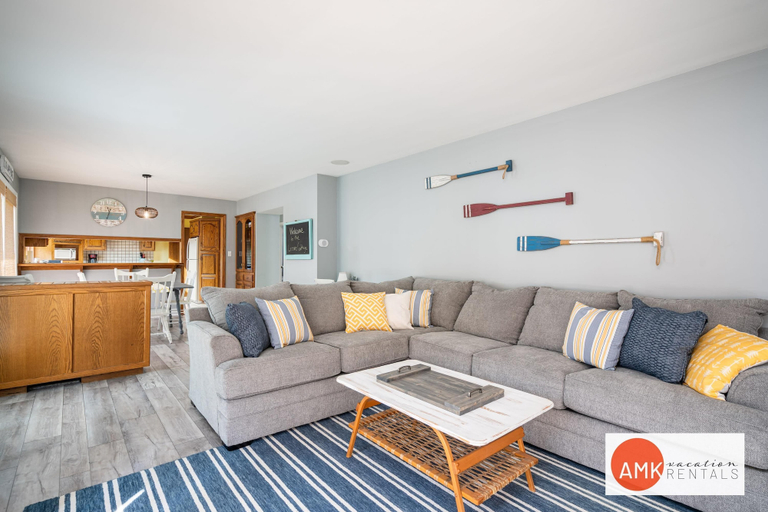 Room 3, Leisure Cottage - Minutes From the Beach, Ottawa