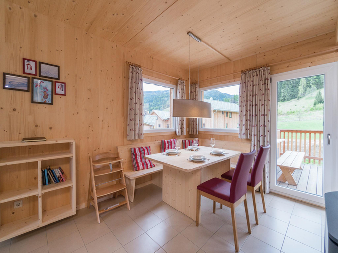 Food & Drinks 5, Attractive chalet with hot tub, Murau