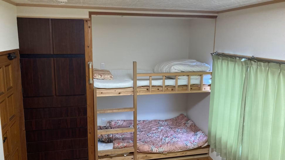 Bedroom 2, Guest House Yasuragi Kamigoto, Shinkamigotō
