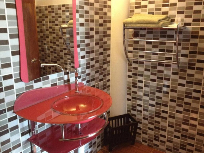 Bathroom 3, Pattharapuri Valley Resort, Suan Phung