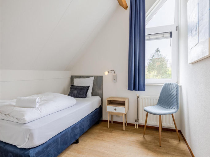 Bedroom 2, Villa in Banjaard near North Sea Beach, Noord-Beveland
