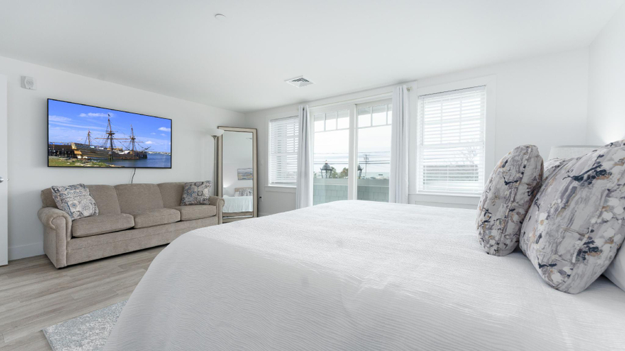 Bedroom 2, Thomas Sea Suites, Plymouth