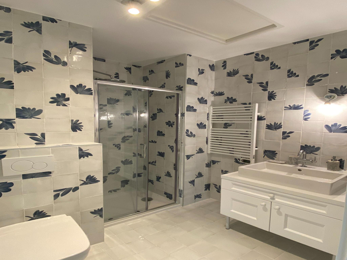 Bathroom 2, Sea View Villa With Pool, Alpes-Maritimes