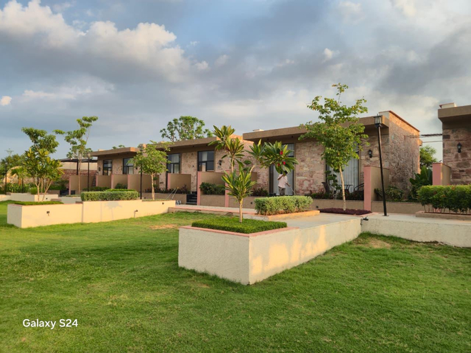 Garden, Hunaariya Resort,Jaipur, Jaipur
