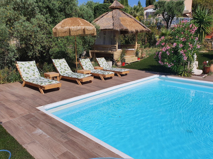 Swimming pool 4, Villa in La Cadière-d'Azur with Private Pool, Var