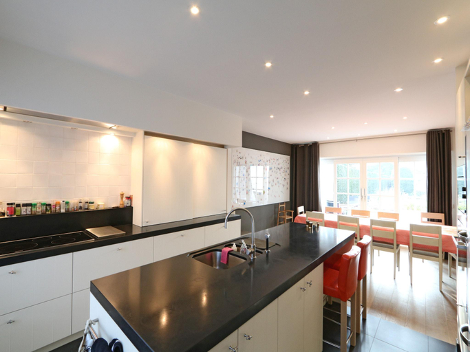 Kitchen 5, Villa in Het Zoute near Zwin Reserve, West-Vlaanderen