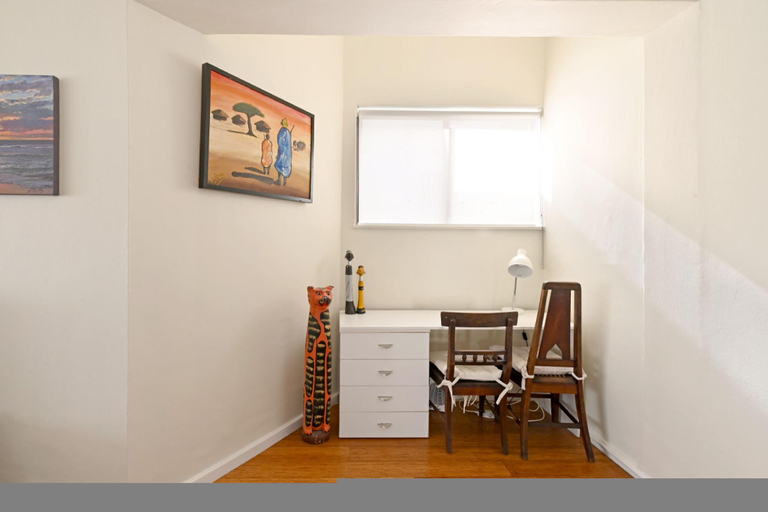 1, Sea View Ocean Facing Spacious 1 Bedroom Apartment, City of Cape Town