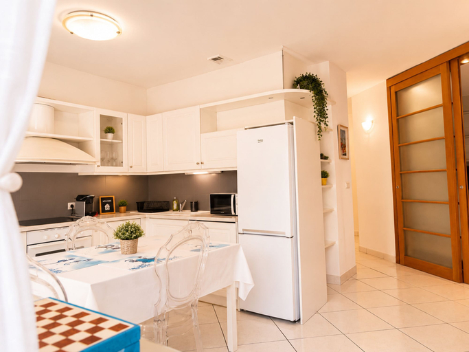 Room 3, Beachfront Apartment in Menton, Alpes-Maritimes