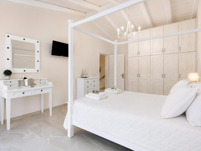 Bedroom 2, Villa Frosso, Ionian Islands