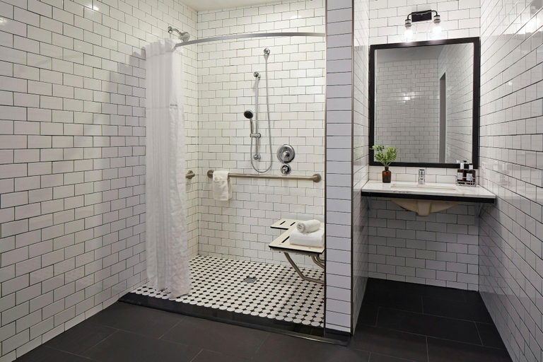 Bathroom 5, Pacific View Inn, San Diego