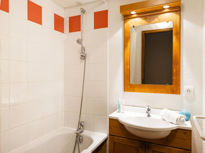 Bathroom, Samoëns Alpine Chalet for 8, Haute-Savoie