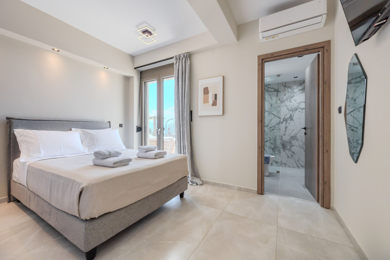 Room 5, Thaloria Villa, Crete