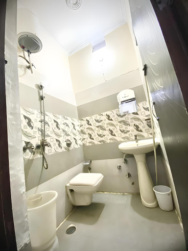 Bathroom, Swaran hotel, Amritsar