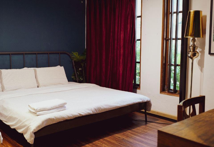 Bedroom 3, T-House BKK 2floors near BTS with Swimming pool and Free Wifi, Wattana