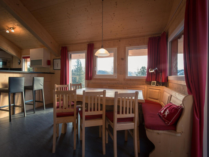 Food & Drinks 4, Chalet in Austria near Ski Resort & Forest, Murau