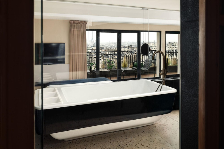 Bathroom 4, Terrass'', Paris