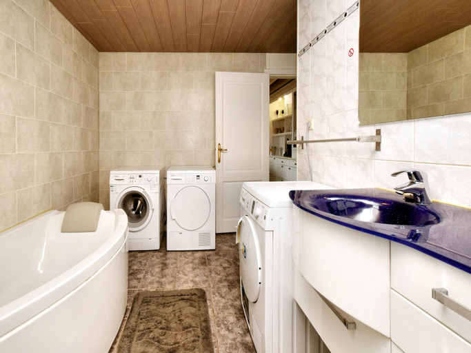 Bathroom 4, Durbuy Luxe Villa with Pool, Namur