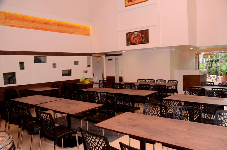 Food & Drinks, HOTEL ARVI, Pune