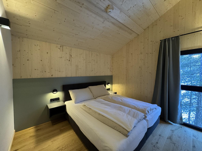Bedroom 3, Superior Chalet with Sauna & Hot Tub, Murau