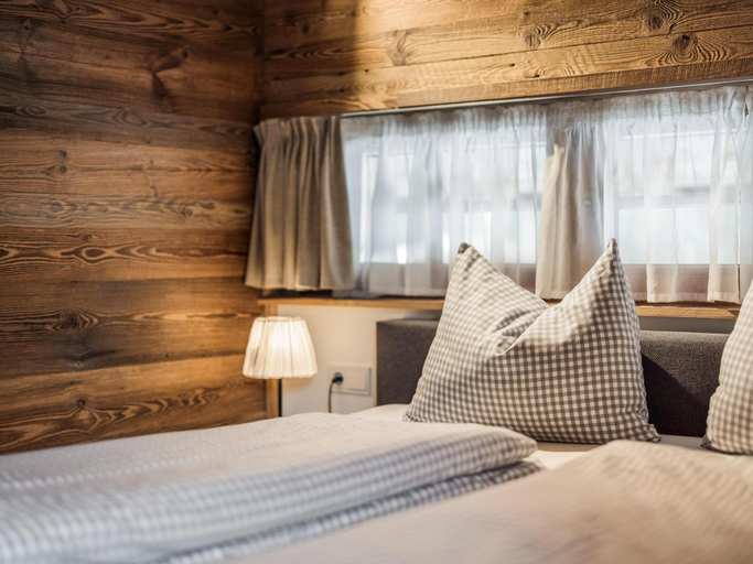 Bedroom 5, Modern chalet in the willow roof, Innsbruck Land