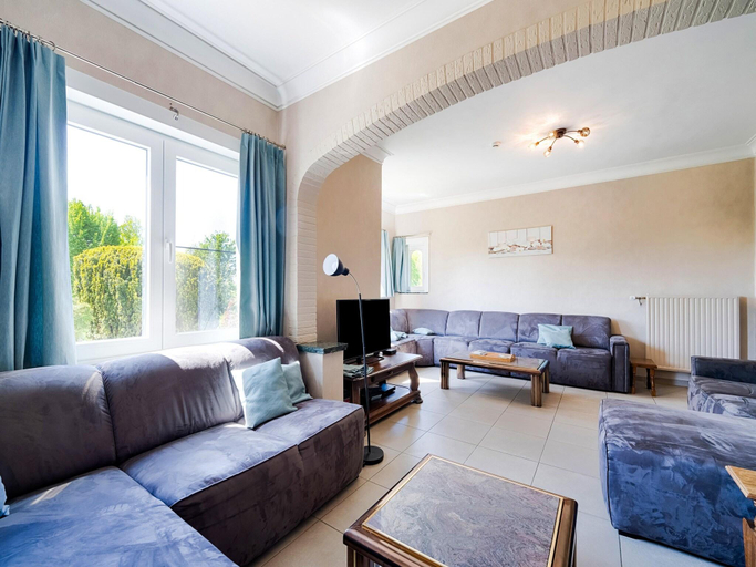 Interior view, Villa Borgloon with Blossom Views and Jacuzzi, Limburg