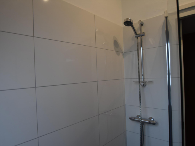 Bathroom 4, Villa in Bosrijk near Horsterwold Forest, Zeewolde