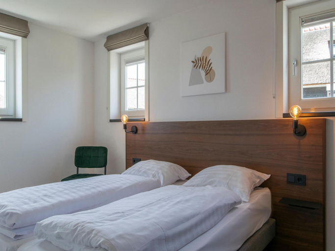 Bedroom, Thatched villa surrounded by nature, Someren