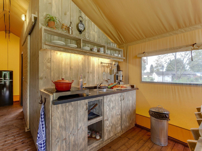 Kitchen 5, Apartment in the Netherlands near Nature, Uden