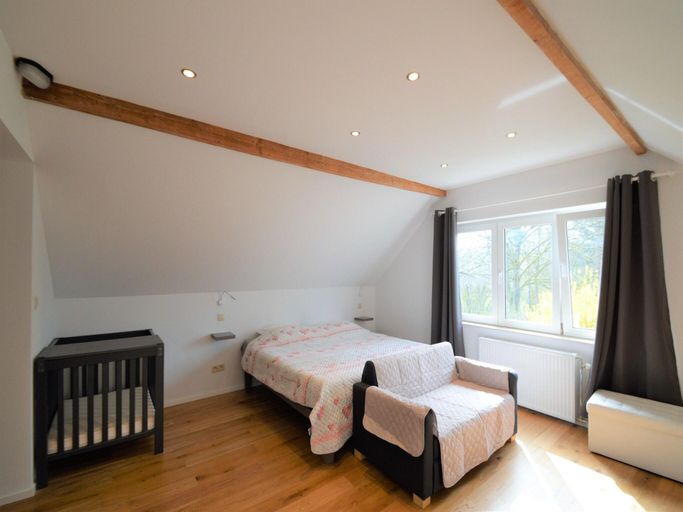 Bedroom 2, Relaxing Villa in Namur with Fenced Garden, Namur