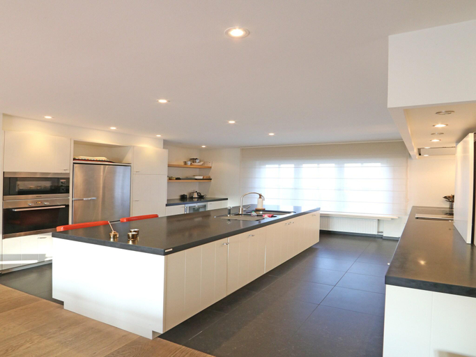 Kitchen 5, Villa in Het Zoute near Zwin Reserve, West-Vlaanderen