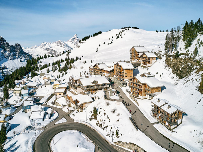 Others 5, Mountain Chalet w/ Terrace, Haute-Savoie