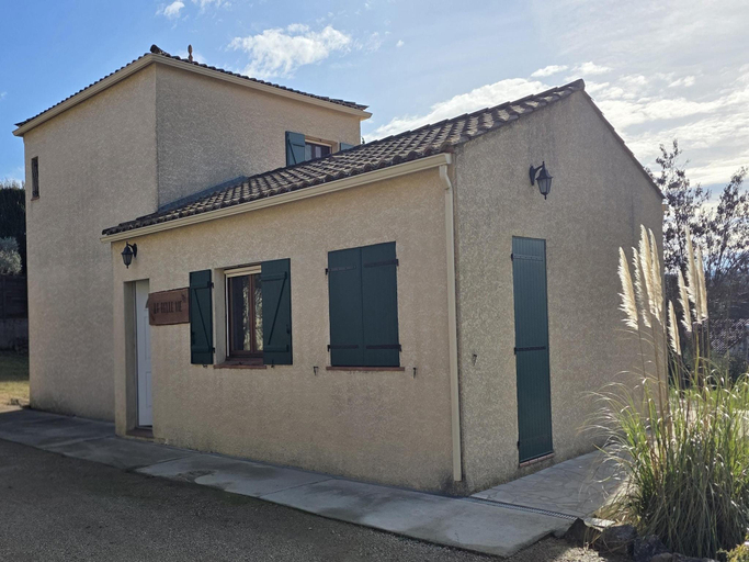 Exterior view 4, Beautiful villa with a private, fenced-in swimming pool, Hérault