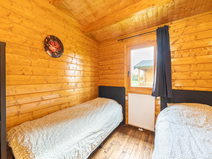 Bedroom, Chalet in Brabant near Nature Reserves, Valkenswaard