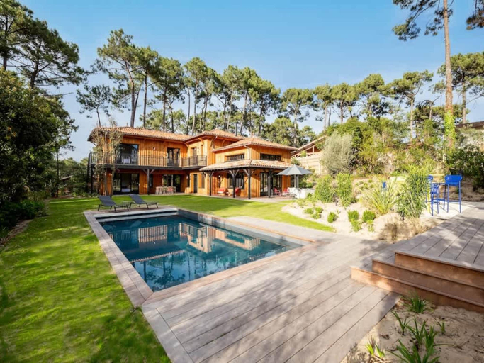 Swimming pool 2, Luxury Family Villa Near Arcachon Bay, Gironde