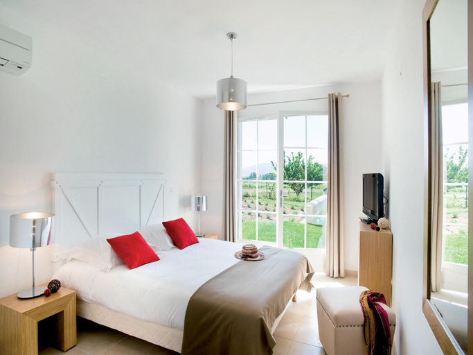 Bedroom 2, Gorgeous Villa for 8 people with pool, Vaucluse