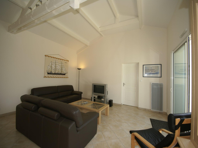 Others 3, Villa in France with Private Pool and Golf Views, Vendée