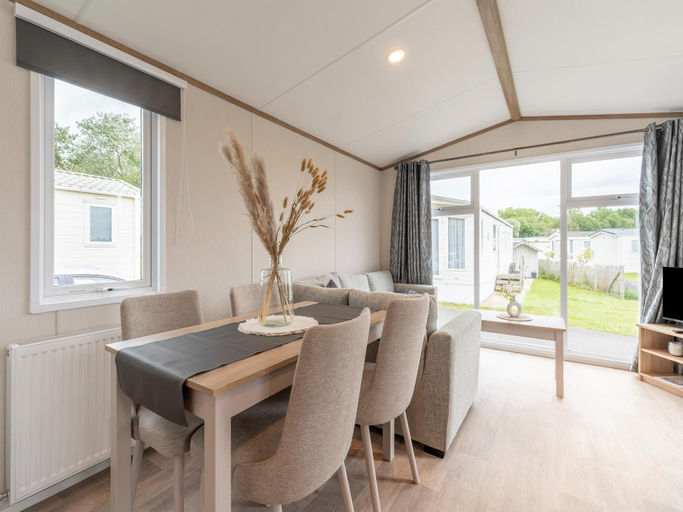 Food & Drinks, Chalet in De Haan near Sandy Beaches, West-Vlaanderen