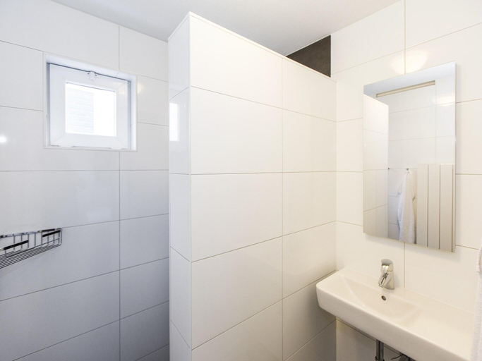 Bathroom 5, High-End Villa Nestled in Greenery, Arcen en Velden