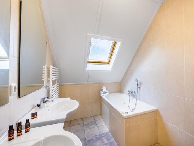 Bathroom, Villa in Weerterbergen with Private Sauna, Weert