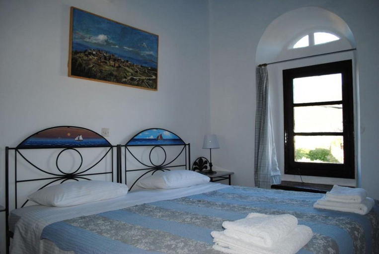 Bedroom 2, Spitakia, North Aegean
