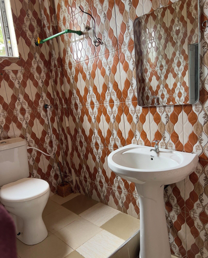 Bathroom, Kilimanjaro Smiley Inn, Moshi Urban