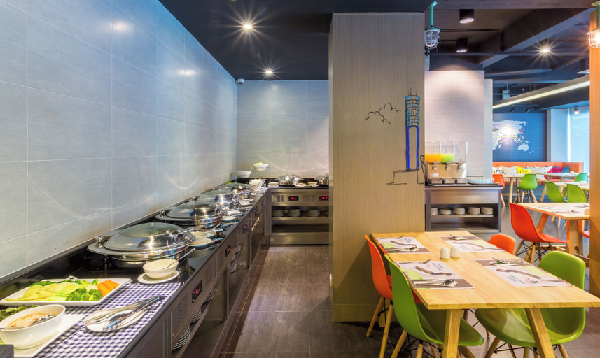 Food & Drinks 5, Ibis Styles Bangkok Sukhumvit 50, Khlong Toey