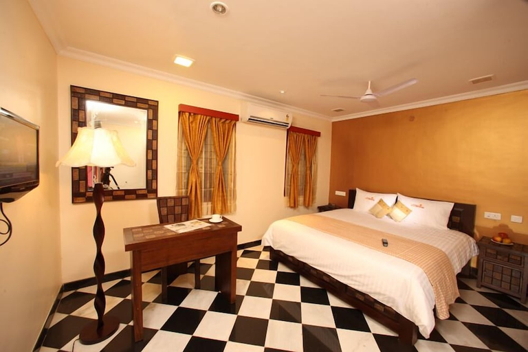 Bedroom 2, MEENAKSHI'S SUNSHINE HOTEL, Madurai