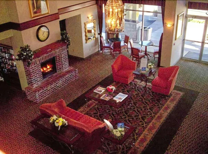 Public Area 2, The Ashley Inn of Tillamook, Tillamook
