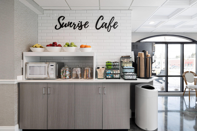 Restaurant 2, Oakfield Hotel & Suites, Ascend Hotel Collection, Monroe