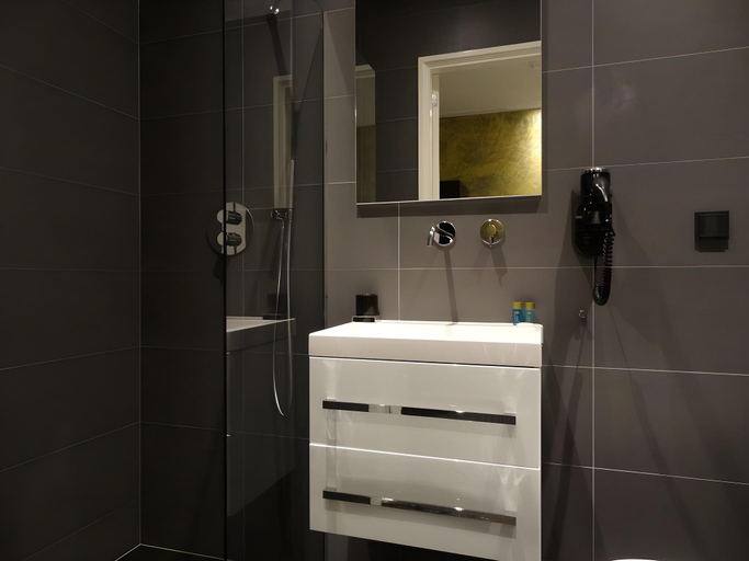 Bathroom 4, Sara's Boutique Hotel, Amsterdam