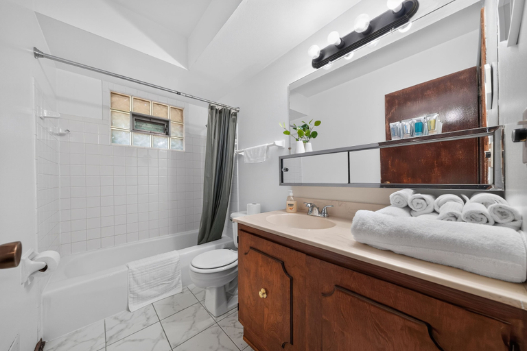 Bathroom 3, Appleton Game House With Ping Pong & Foosball 3 Bedroom Duplex, Milwaukee