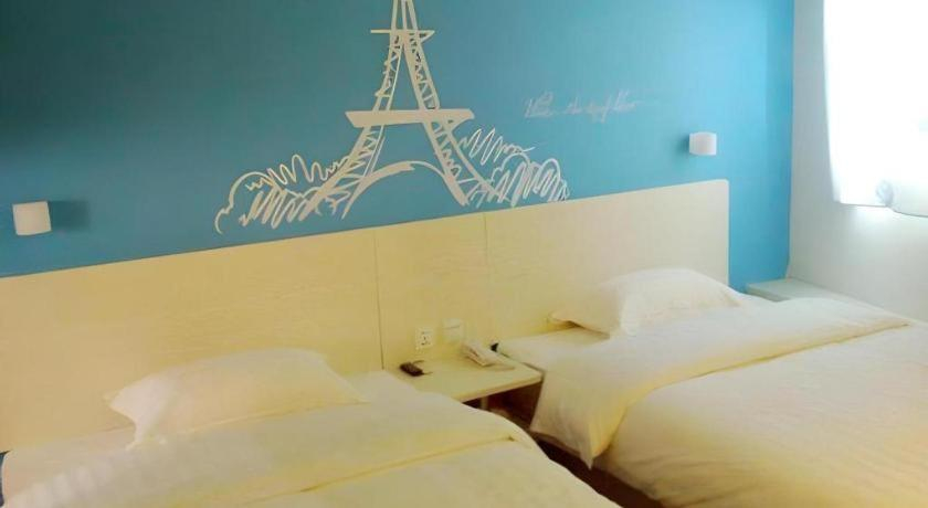 Bedroom 2, V8 Hotel Xi Cun Branch, Guangzhou